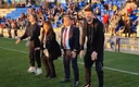 Pique y Laporta no sabían qué pasos hacer en esta Haka. (Foto: YT Mundo Deportivo)