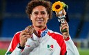 Guillermo Ochoa con el Bronce que ganó en Tokio 2020. (Mexsport)