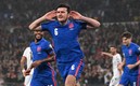 Harry Maguire celebra su anotación ante Albania. FOTO: AFP.