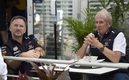 Horner y Marko, inquietos por la velocidad de los Mercedes. (Foto: AFP)