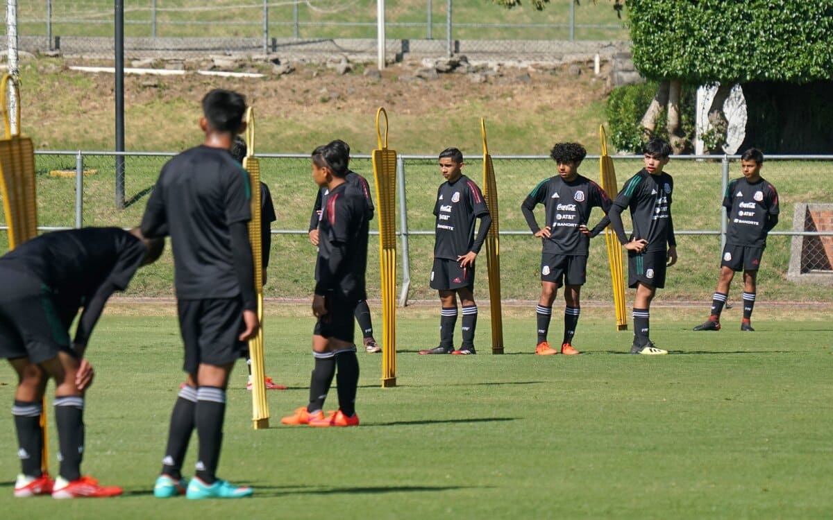 Los convocados en una de sus primeras sesiones de entrenamiento. (Twitter)