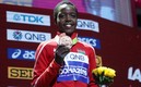 Agnes Tiropa era una gran competidora. Aquí posa con medalla de bronce en Doha. Foto: Reuters