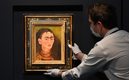El autorretrato de Frida Kahlo en Sotheby's. (FOTO: AFP)