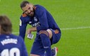 Benzema se lesionó en el juego entre la Real Sociedad y el Real Madrid (Twitter)