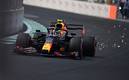 Checo Pérez sufrió con los neumáticos rumbo al Gran Premio de Arabia Saudita (Foto AFP)