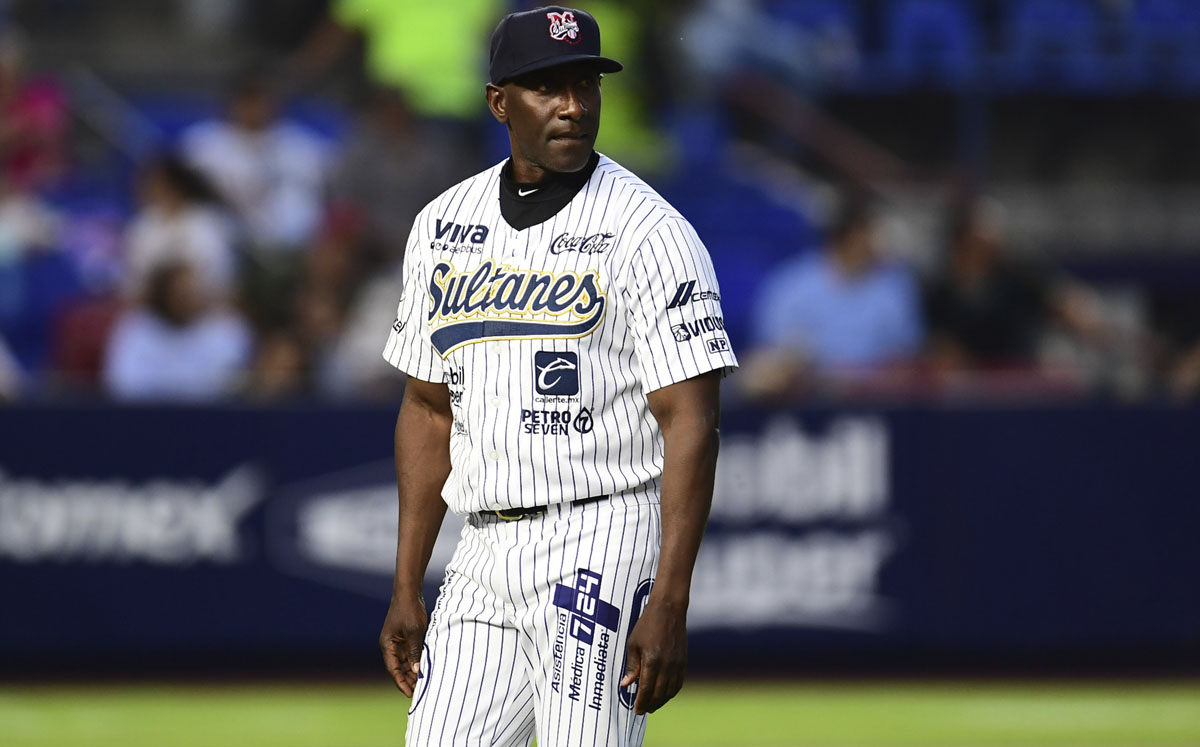 Sultanes anuncia el regreso de Roberto Kelly como nuevo mánager