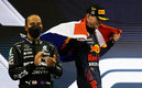 Verstappen terminó por delante de Hamilton en una dramática última vuelta | Reuters