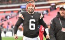 Baker Mayfield podría jugar en Monday Night Football si logra presentar dos pruebas negativas el sábado.