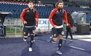 Johan Vásquez no pudo cortar un pase retrasado. (Foto: Genoa)