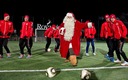 El Santa Claus FC juega en Finlandia y lleva la Navidad consigo los 365 días del año. (Foto: Especial)