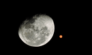 El "beso de la Luna y Marte" (Foto: Marca Claro)