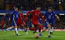 Chelsea y Liverpool empataron 2-2 en la J21 de la Premier League (AFP)