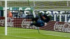 Higuita sorprendió al mundo con el 'escorpión' en el duelo ante Inglaterra.