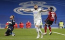 Benzema celebrando su tanto número 300. (Reuters)