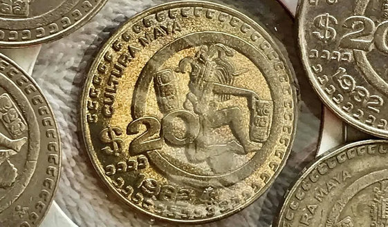 La moneda de 20 pesos con dibujo maya se acuñó en México de 1980 a 1984. (Mercado Libre)