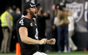 Derek Carr, mariscal de Raiders en la NFL. (AFP)