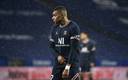Mbappé recibió una amenaza de muerte en un mural en Bondy, Francia (AFP)