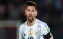 Messi disputando un encuentro con la Albiceleste. (Reuters)