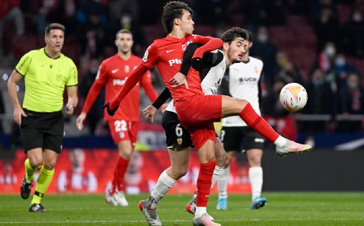 Joao Félix está aislado. (FOTO: AFP)