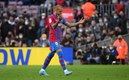 Dani Alves se disculpó con Carrasco. (FOTO: AFP)