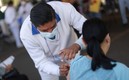 Las personas entre 30 y 39 años de edad recibirán su tercera dosis. FOTO: Reuters.