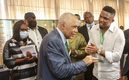 Eto'o durante la elección del nuevo presidente de Fecafoot. (FOTO: AFP)