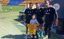 El niño pudo cumplir su sueño de conocer a Gignac y compañía.