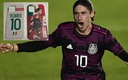 Marcelo Flores celebra un gol con la Selección Mexicana. (Foto: Mexsport)
