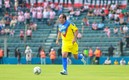 Cuauhtémoc Blanco alza la mano para dirigir al América. Foto: Imago7