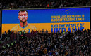 Yarmolenko recibió el respaldo de sus compañeros | AFP