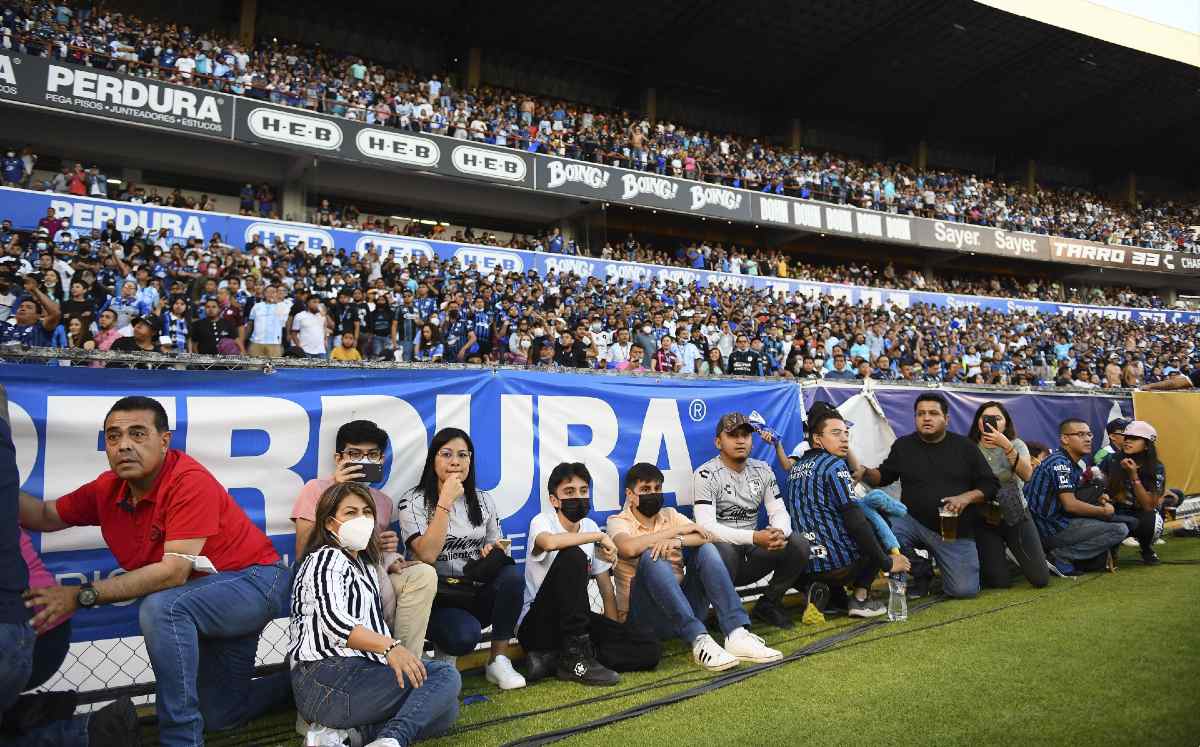 La violencia en las gradas manchón el duelo entre Gallos y Atlas (Mexsport)