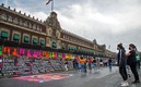 Así lucen las vallas metálicas frente a Palacio Nacional