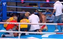 El momento en que Hero Tito era atendido en el ring.
