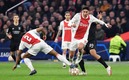 Edson Álvarez cometió la falta que generó el gol de Benfica. (Foto: AFP)