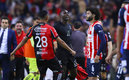 Quiñones fue expulsado por su alocada celebración. (Foto: Imago7)