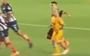 Kranevitter le pegó a Soteldo en el Clásico Regio | Captura