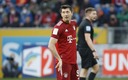 Lewandowski en un duelo de Bundesliga. (Reuters)