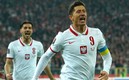 Lewandowski aportaría goles al Barcelona. Foto: AFP