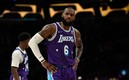LeBron James no hizo el viaje con  Lakers para el duelo de esta noche. FOTO: AFP.