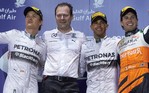 Nico Rosberg, Lewis Hamilton y Checo Pérez. (Captura de Twitter @oscaramadordela)