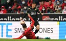 Esta fue la jugada donde Carlos Cisneros pisó a Haret Ortega y le costó la tarjeta roja. Foto: Imago7