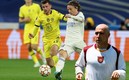 El Pony Ruiz hizo un pase de gol idéntico al de Luka Modric hace 17 años. (Reuters | Mexsport)