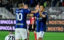 Alexis Sánchez celebra su gol junto con Lautaro Martínez. FOTO: AFP.