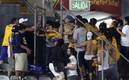 Aficionados de Tigres se pelearon entre ellos. (Foto: Mexsport)