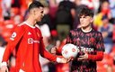 El regalo de CR7 a Garnacho. (@garnacho7)