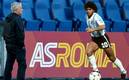 José Mourinho homenajeó a Diego Maradona (AFP)