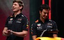 Verstappen y Checo durante la presentación de su nuevo RB18 para este 2022. FOTO: @redbullMEX