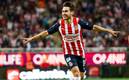 Canelo Angulo volvió a extender la ventaja de Chivas sobre Pumas (Imago)