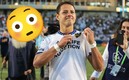 El Chicharito se apasiona con los videojuegos. FOTO: @ch14_
