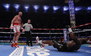 Tyson Fury mandó a la lona a Dillian Whyte.  (Foto: AFP)